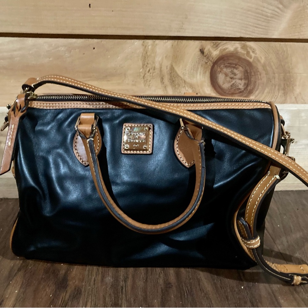 Dooney & Bourke Black and Tan Women's Crossbody Purse